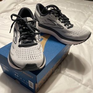Women Brooks Glycerin 19 Size 8.5